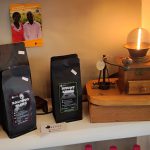 Kaffee und Lampe
